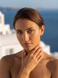 Bague Enveloppante spirale zirconium portée, argent 925 plaqué or 18 carats – Soreli Paris